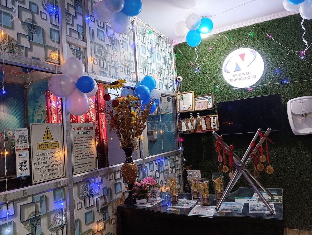 photo-1