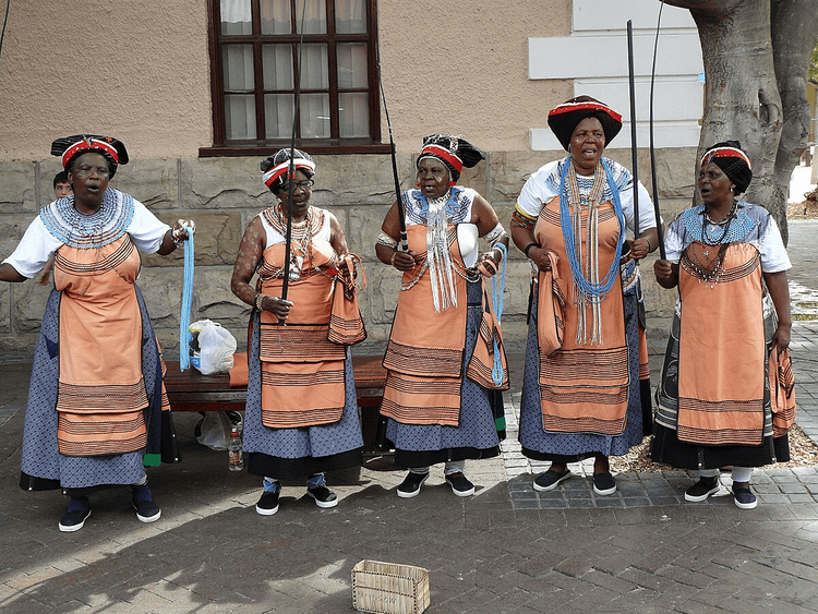 Explore Xhosa Culture, Clothing, and Traditions | PlanetSpark