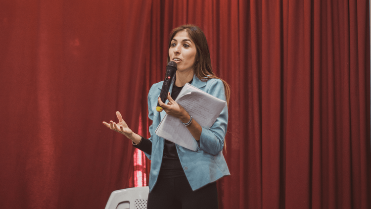 Spoken English Course for Corporate Professionals| PlanetSpark