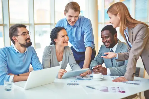 What Is Communication Hierarchy? Meaning, Types & Examples