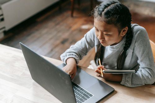 Creative Writing for Kids Using AI- Fun Ways to Writer Stories