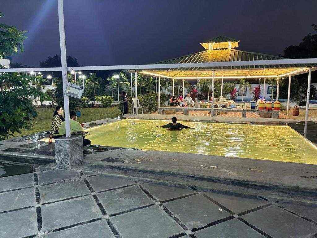 photo-0