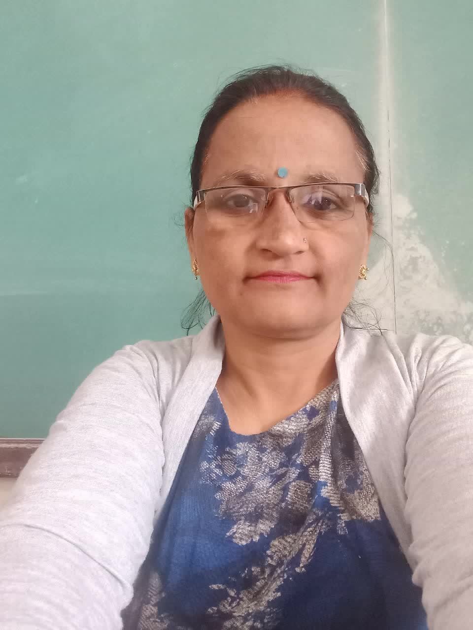 Kamini Tiwari